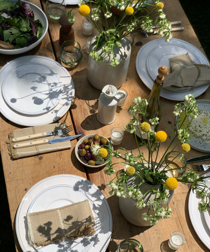 6 Tips for Creating the Perfect Summer Tablescape from Becca Casey