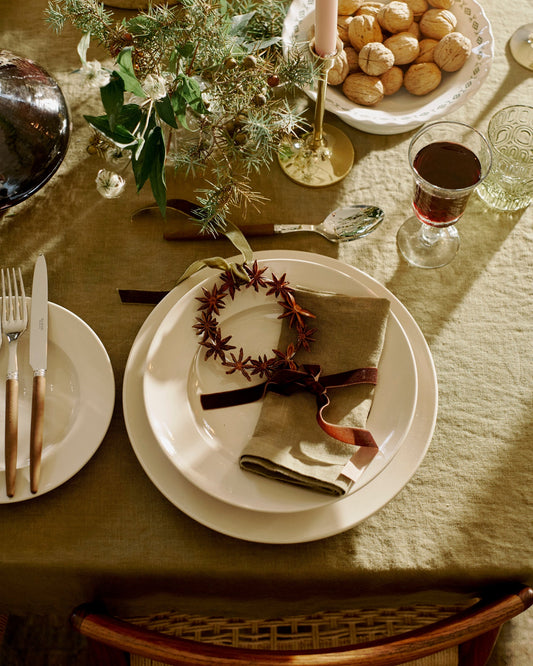 Tablescapes Unveiled: A Masterclass in Holiday Elegance | CREATE Eve