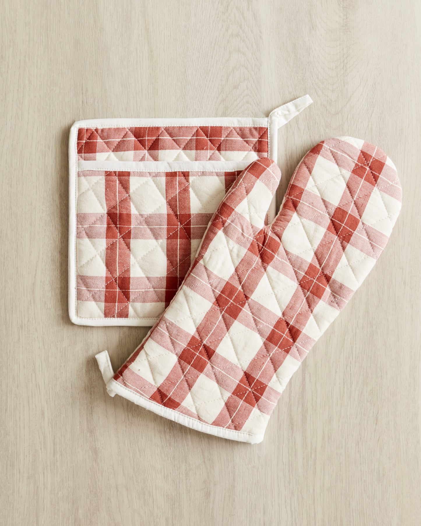 Holly Pot Holder